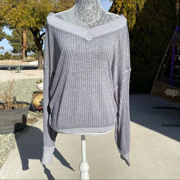 FREE PEOPLE Womens Burnout Off Shoulder Long Sleeve Waffle Knit Thermal Top XS - Picture 8 of 13
